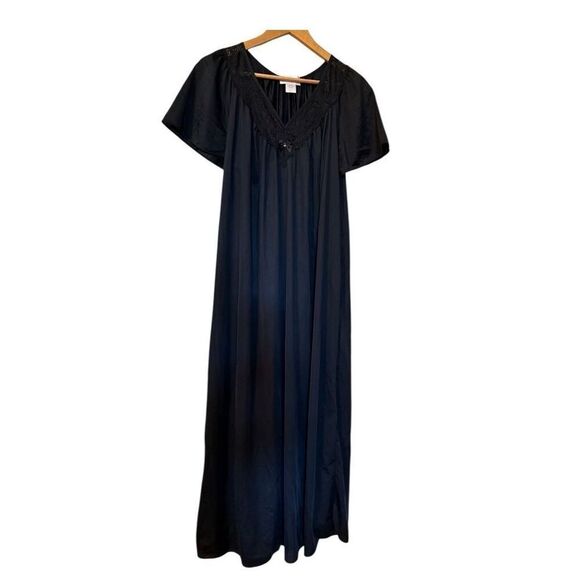 Shadowline Size L Short Sleeve Nightgown Black Satin Floor Length Lace Trim - Picture 1 of 8